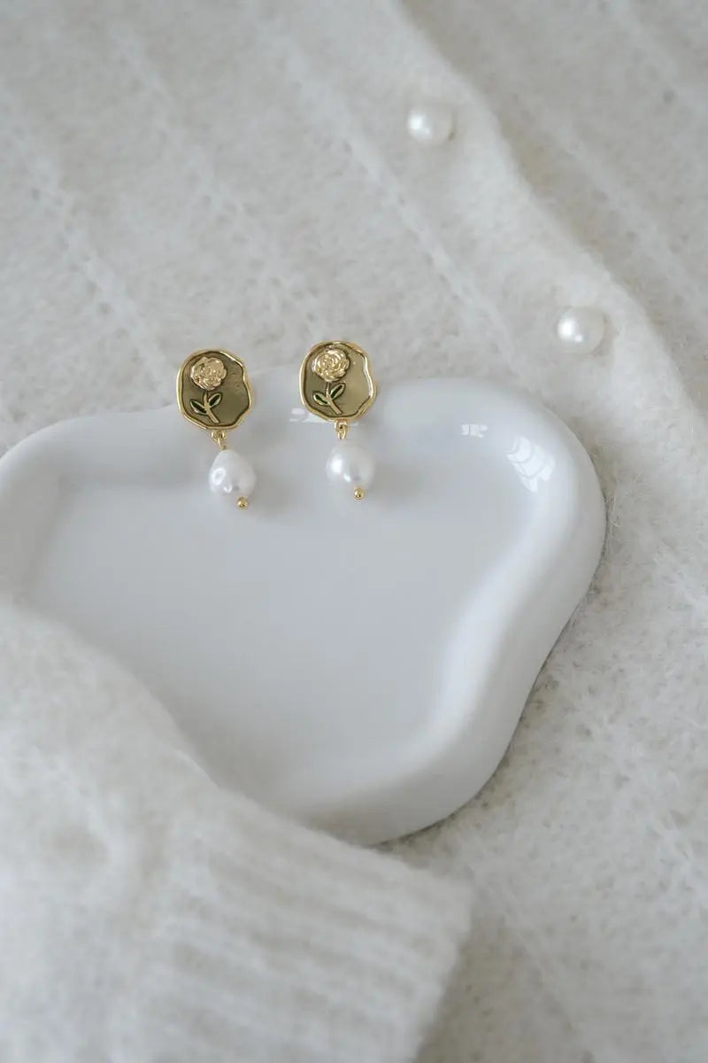 Claire Earrings Osmoon Studio