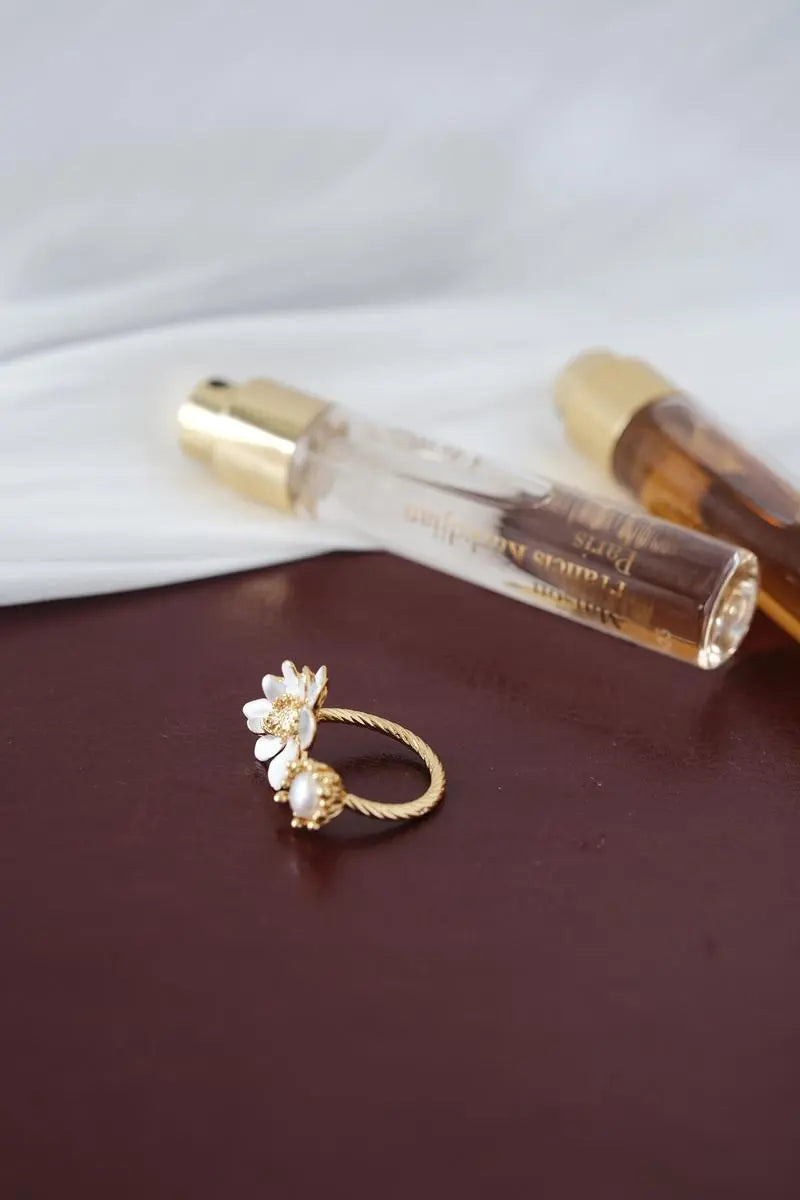 Blanche Ring Osmoon Studio