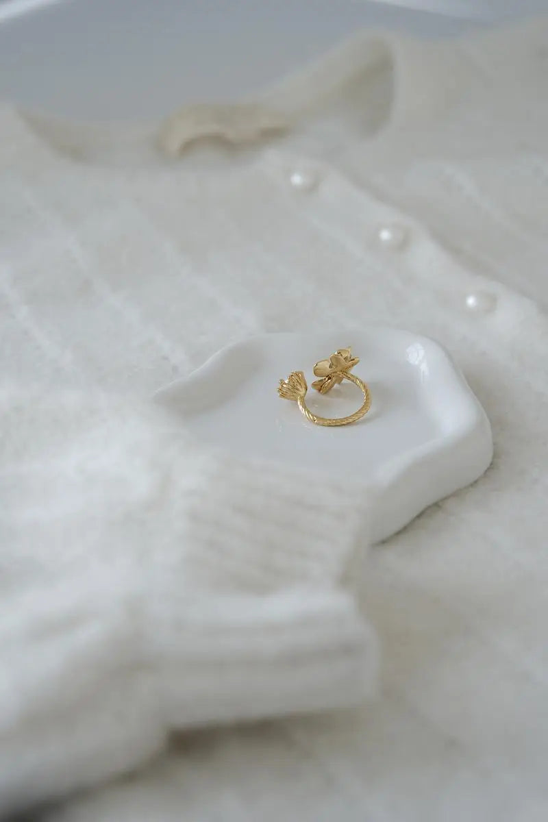 Blanche Ring Osmoon Studio
